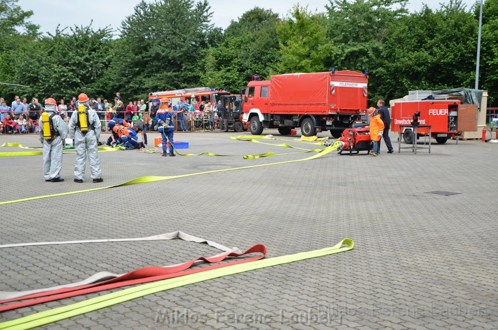 Tag der Offenen Tuer BF Koeln Weidenpesch Scheibenstr P211.JPG